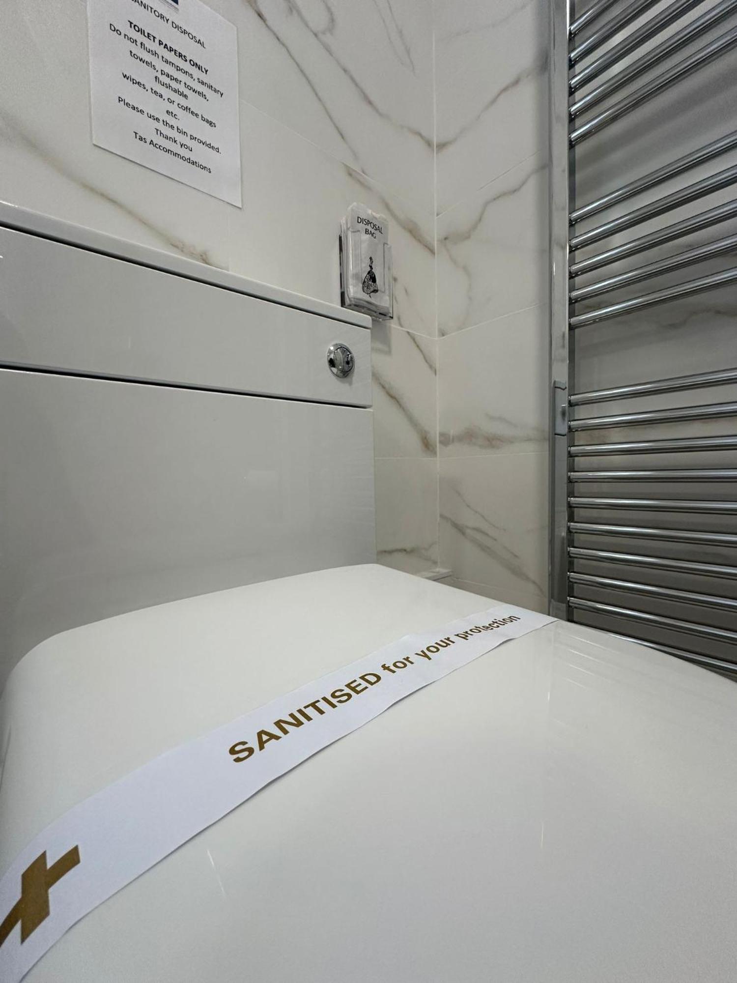 Cambridge Central Rooms - Tas Accommodations ภายนอก รูปภาพ