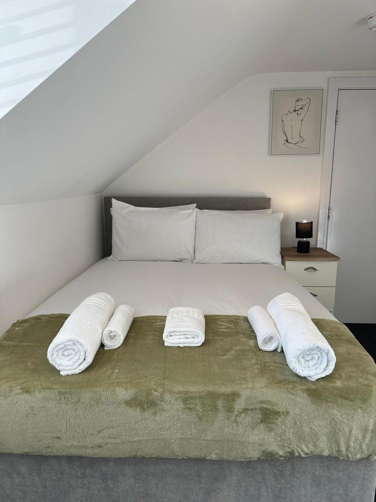 Cambridge Central Rooms - Tas Accommodations ภายนอก รูปภาพ