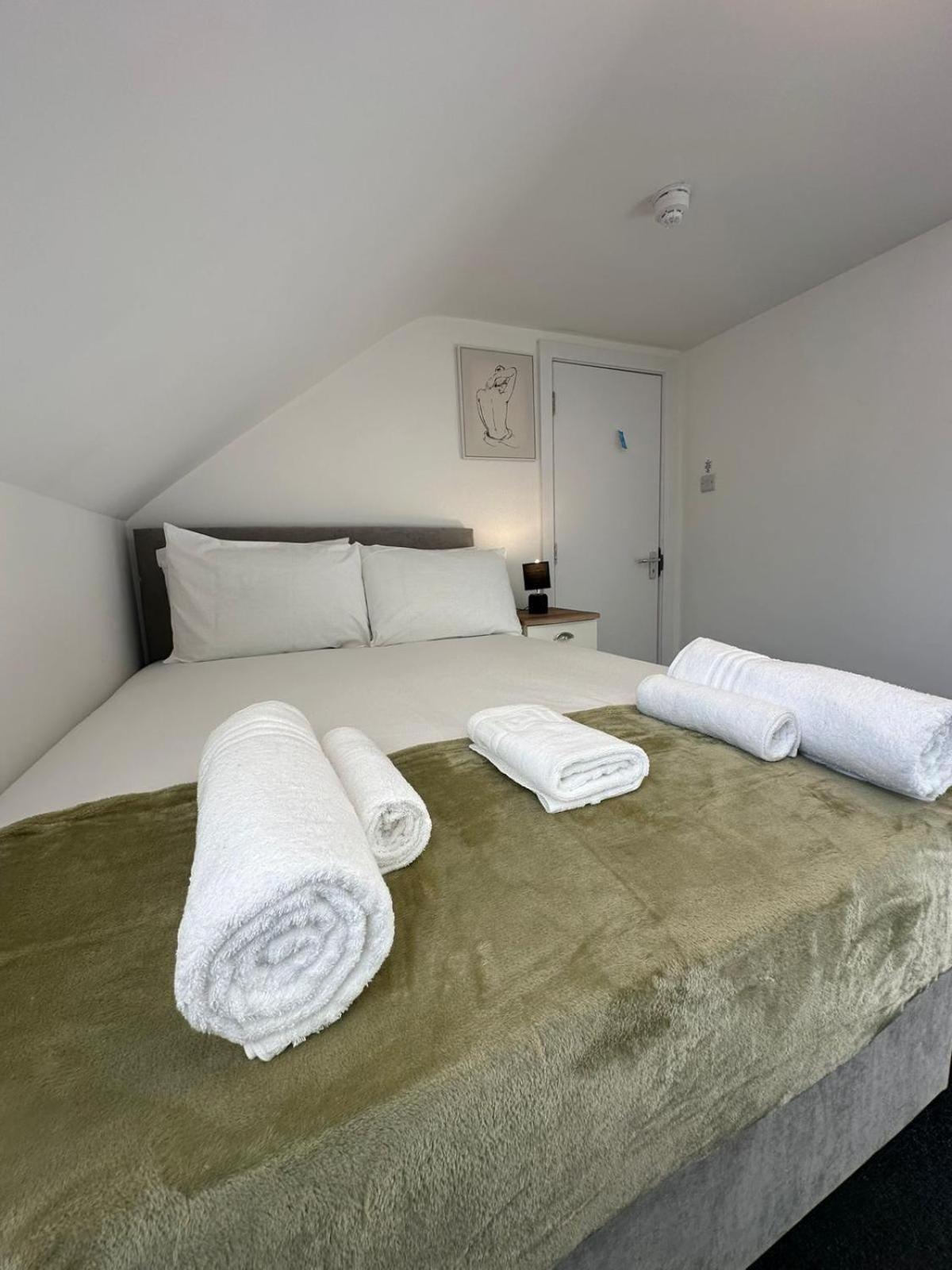 Cambridge Central Rooms - Tas Accommodations ภายนอก รูปภาพ