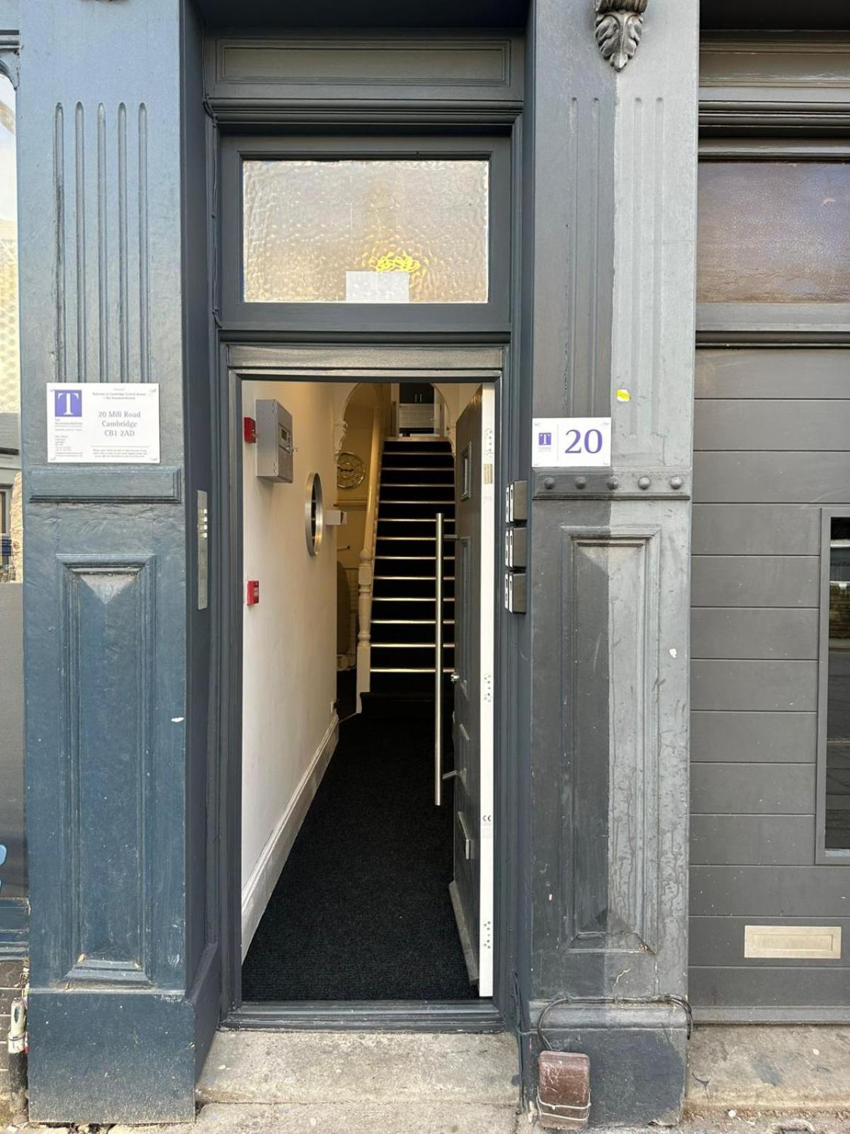 Cambridge Central Rooms - Tas Accommodations ภายนอก รูปภาพ