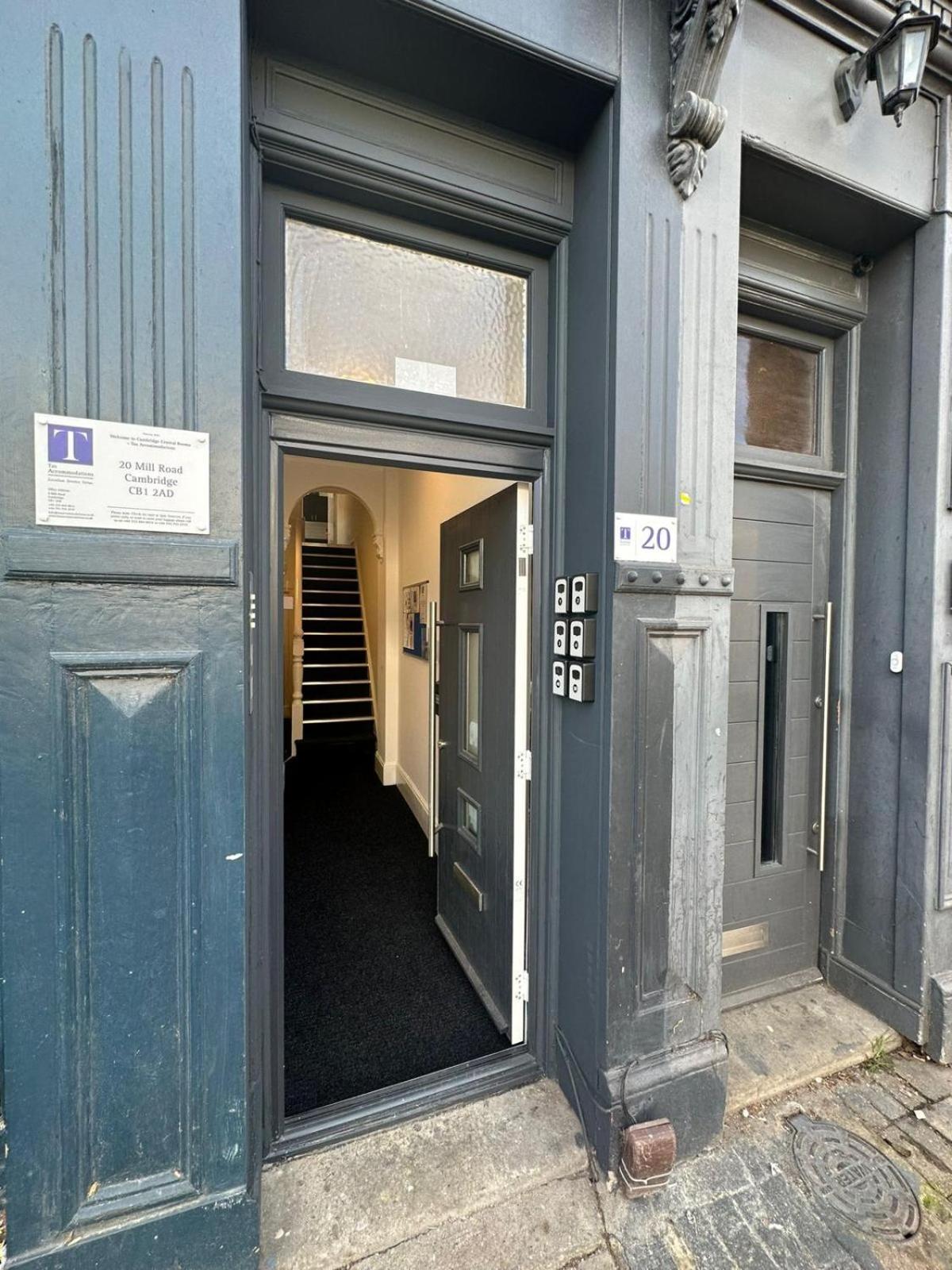 Cambridge Central Rooms - Tas Accommodations ภายนอก รูปภาพ